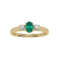 Beautiful emeral ring
