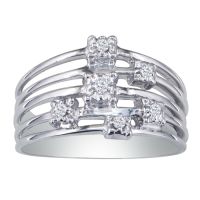 10 K white gold ring