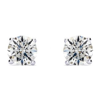 1 1/2 Carat Round Diamond Stud Earrings In Platinum