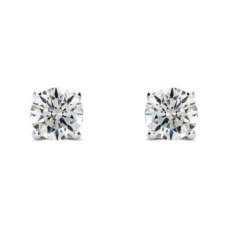 3/4 Carat Diamond Stud Earrings In Platinum