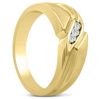 Men's 1/10ct Diamond Ring In 14K Yellow Gold