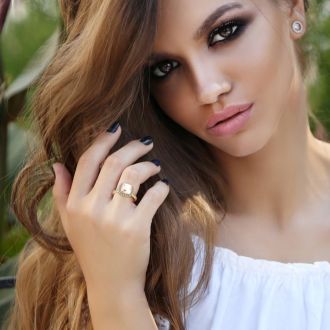 3-1/2 Carat Cushion Cut Morganite and Halo Diamond Ring In 14K Yellow Gold