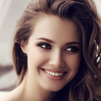 18 Karat White Gold 2 3/4 Carat Sapphire Cluster Earrings