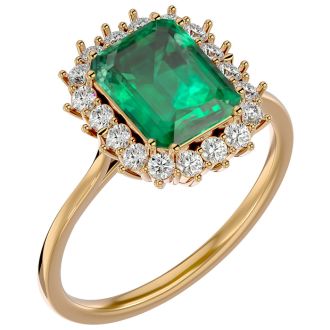 2 1/2 Carat Emerald and Halo Diamond Ring In 14K Yellow Gold