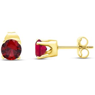 1 Carat Garnet Stud Earrings In Yellow Gold