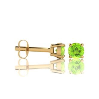 1 1/2 Carat Peridot Stud Earrings In Yellow Gold
