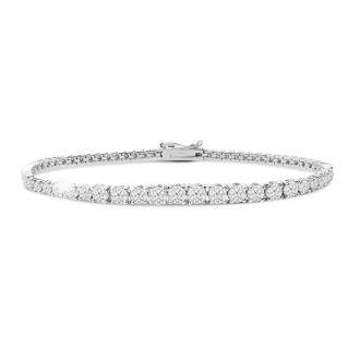 Estate Jewelry 14 Karat White Gold 5 Carat Graduated Diamond Tennis Bracelet, 7 Inches