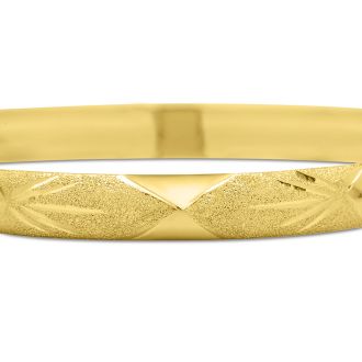 10 Karat Yellow Gold Flexible Diamond Cut Bangle Bracelet, 7 Inches