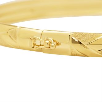 10 Karat Yellow Gold Flexible Diamond Cut Bangle Bracelet, 7 Inches