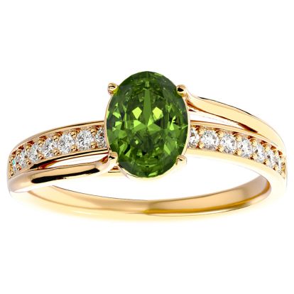 1 1/2 Carat Oval Shape Peridot and Diamond Ring In 14 Karat Yellow Gold