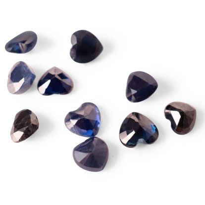 Previously Owned 4mm Heart Shape Sapphire Gemstones, 10 Gemstones