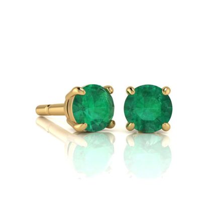 1 1/2 Carat Emerald Stud Earrings In Yellow Gold