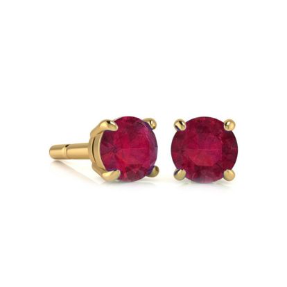 1 1/2 Carat Ruby Stud Earrings In Yellow Gold