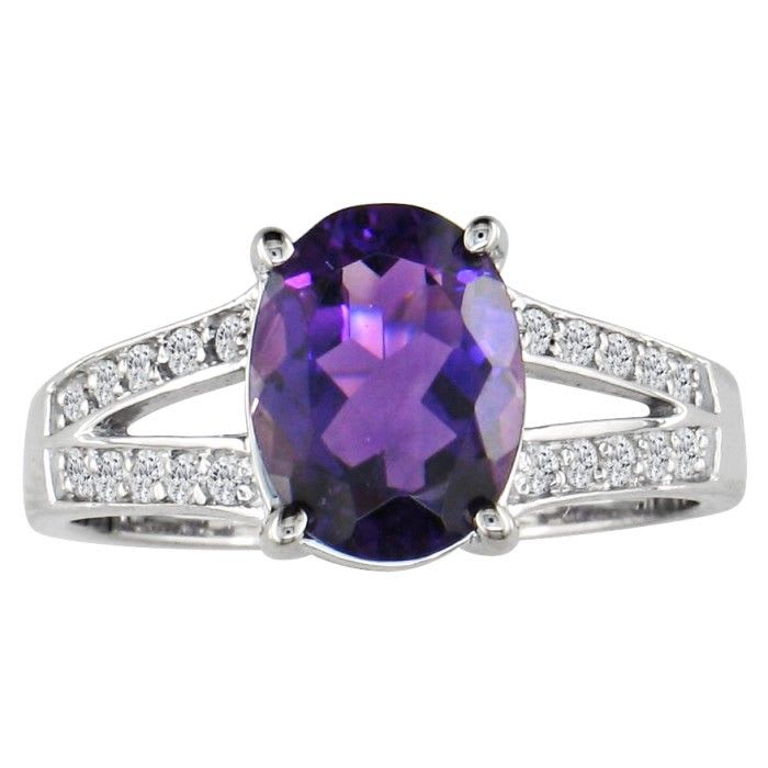 Split band  2 1/4ct Oval Amethyst and Diamond Gemstone Ring. 20 diamonds totaling .20ct. Gorgeous diamonds, fine deep color.