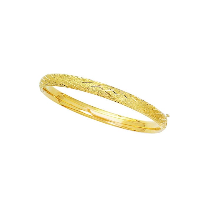14 Karat Yellow Gold 6.0mm 7 Inch Shiny Textured Sparkle Bangle with Diamond Shape Pattern