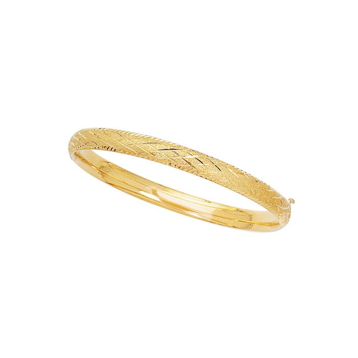 14 Karat Yellow Gold 5.5mm 5.50 Inch Children's Shiny Diamond Cut Bangle with Diamond Pattern