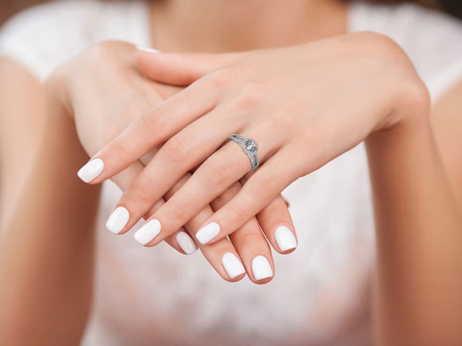 1 Carat Oval Halo Diamond Engagement Ring in 14 Karat White Gold, Split Shank