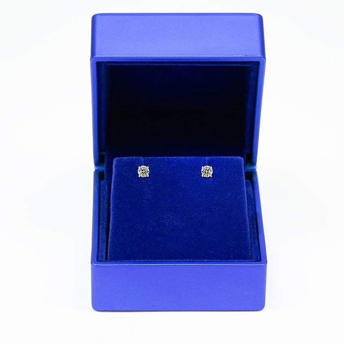 1.55 Carat Colorless Diamond Stud Earrings 14 Karat Yellow Gold. Really Amazing Superwhite Diamonds At An Incredible Price!