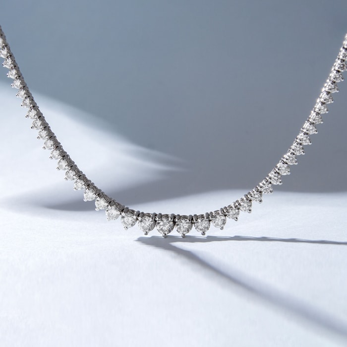 Graduated 8 Carat Diamond Tennis Necklace In 14 Karat White Gold, 17 Inches