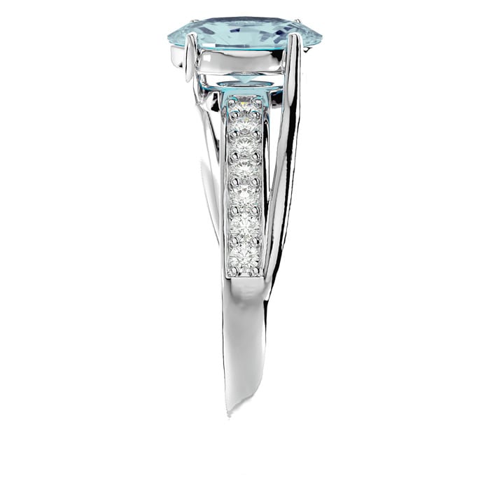 Aquamarine Ring: Aquamarine Jewelry: 1 1/3 Carat Oval Shape Aquamarine and Diamond Ring In 14 Karat White Gold