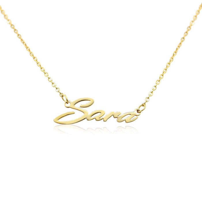 Sara Nameplate Necklace In Gold 
