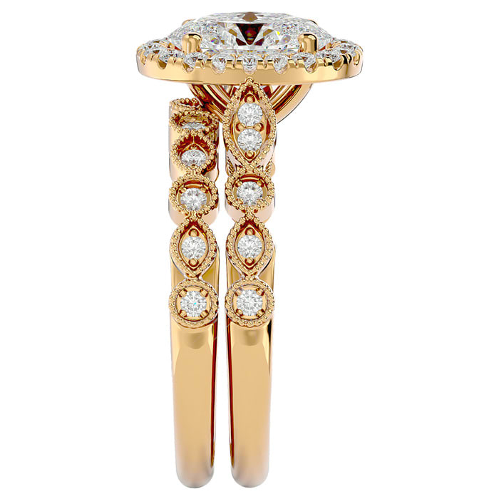 2 1/2 Carat Oval Shape Diamond Bridal Set In 14 Karat Yellow Gold