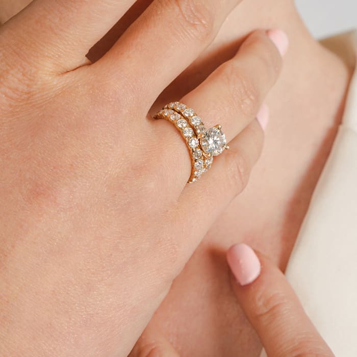 3 1/2 Carat Round Diamond Bridal Set In 14 Karat Yellow Gold