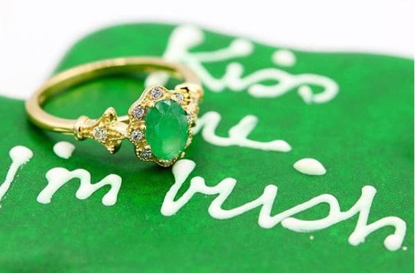 1 Carat Oval Shape Emerald and Halo Diamond Vintage Ring In 14 Karat Yellow Gold