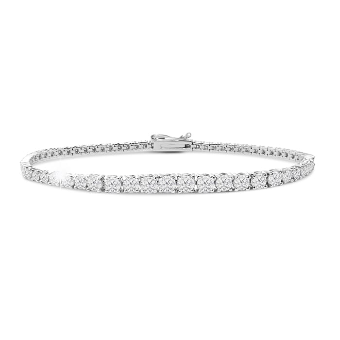 Estate Jewelry 14 Karat White Gold 5 Carat Graduated Diamond Tennis Bracelet, 7 Inches