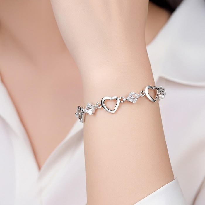 Estate Jewelry Floating Heart Bracelet In Sterling Silver With Princess Zirconias, 7 Inches