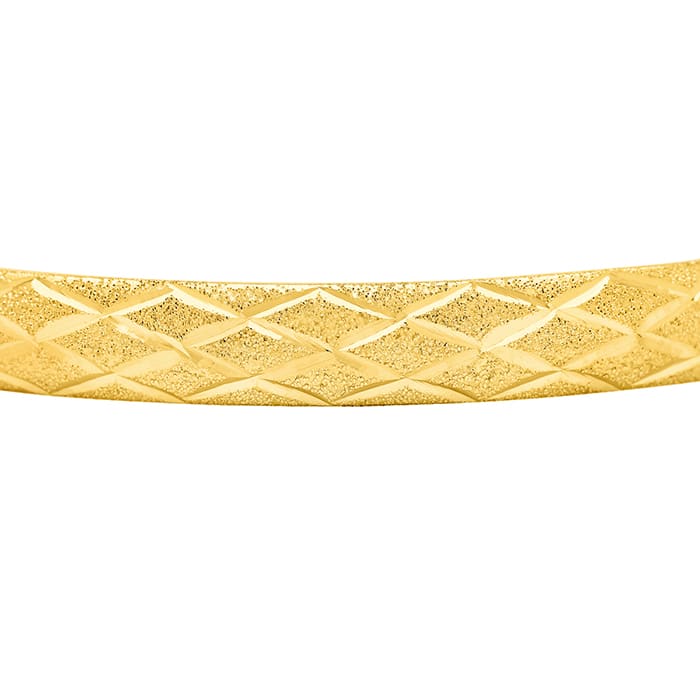 10 Karat Yellow Gold Flexible Diamond Cut Bangle Bracelet, 7 Inches