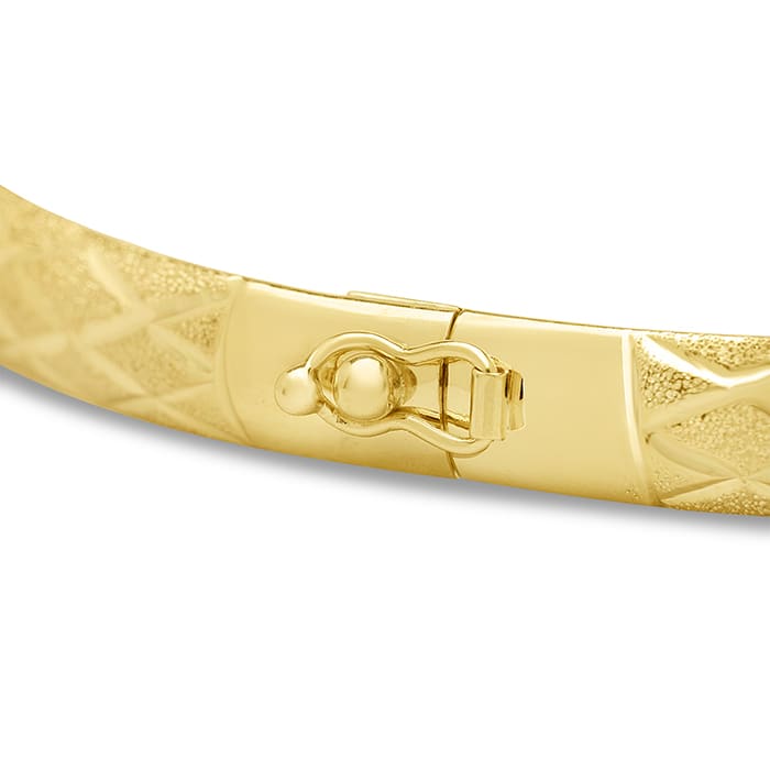 10 Karat Yellow Gold Flexible Diamond Cut Bangle Bracelet, 7 Inches