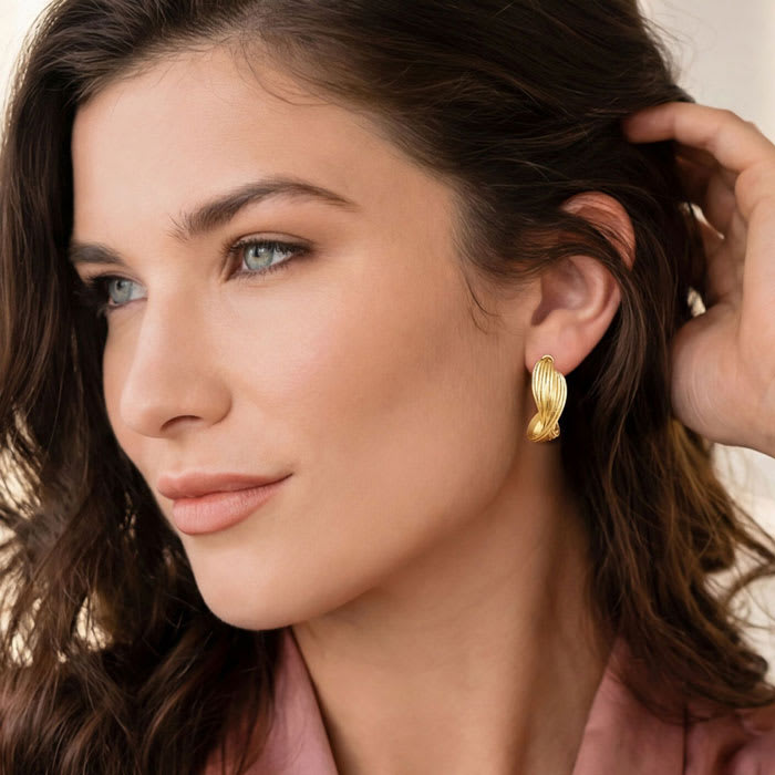 Jaclyn Smith Curved Hoop Earrings In Gold