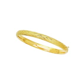 14 Karat Yellow Gold 6.0mm 7 Inch Shiny Textured Sparkle Bangle with Diamond Shape Pattern