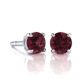 1 1/2 Carat Round Shape Garnet Stud Earrings In Sterling Silver