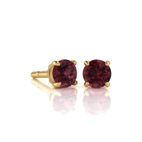 1 Carat Garnet Stud Earrings In Yellow Gold