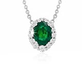 Emerald Necklaces: Sophisticated Sparkle