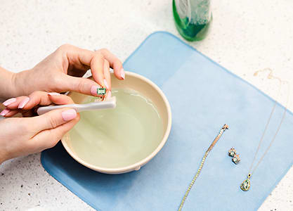 How to Clean your Green Amethyst Necklace